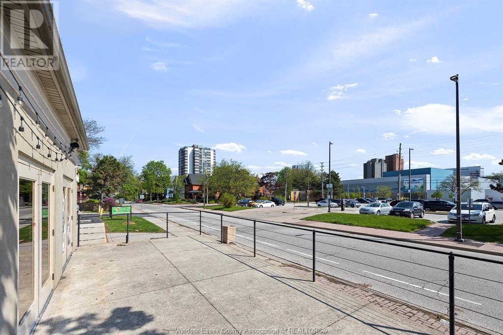 620 UNIVERSITY AVENUE West