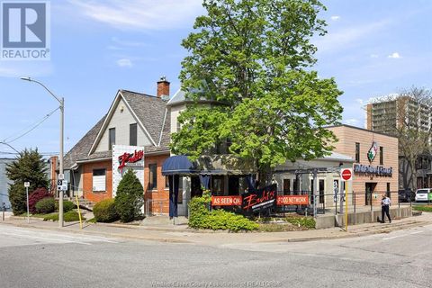 620 UNIVERSITY AVENUE West Windsor ON N9A5R5