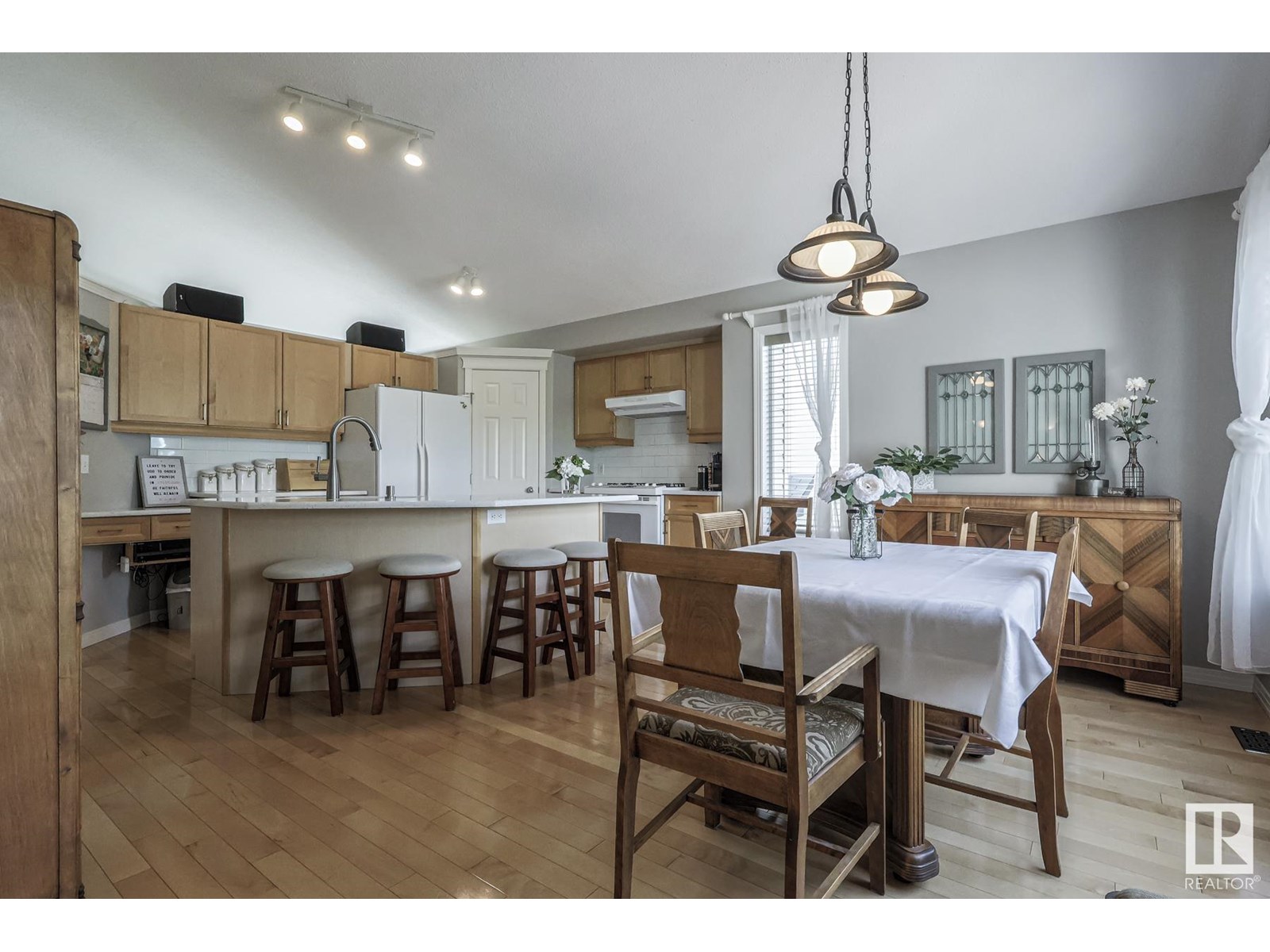 15112 48 ST NW