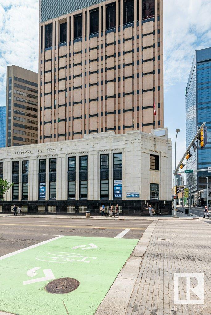 #203 10009 102 AV NW