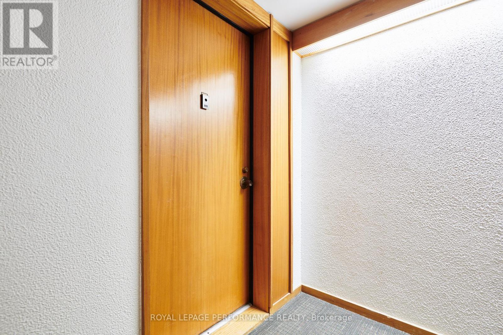 905 - 373 LAURIER AVENUE E