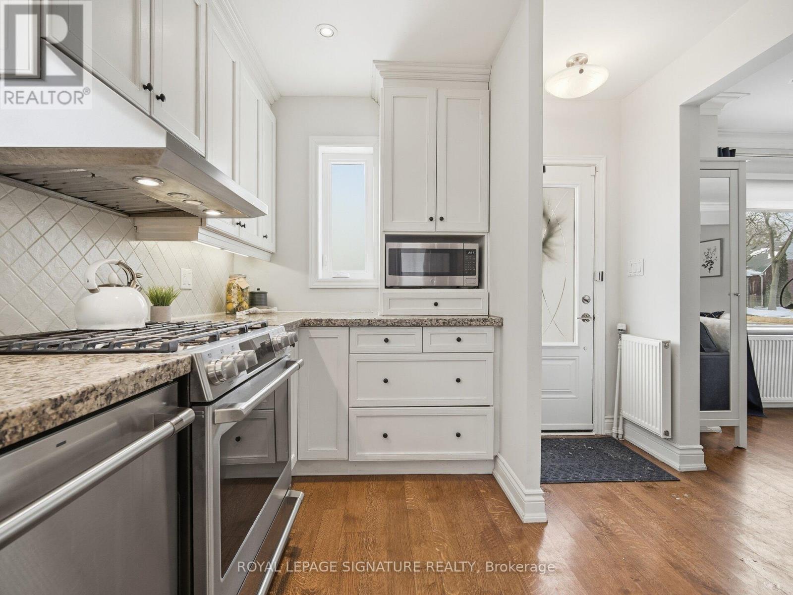 205 PRINCE EDWARD DRIVE S