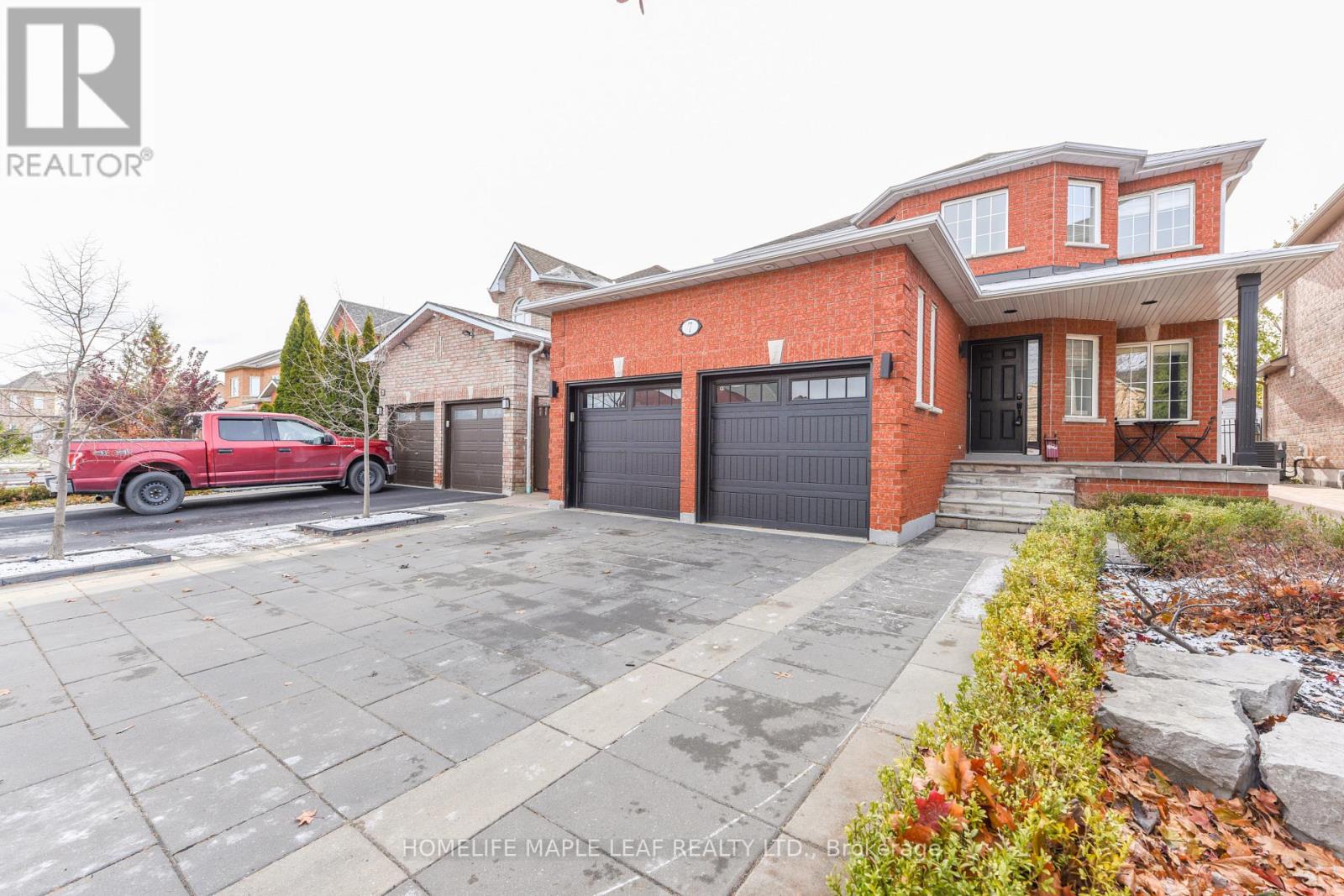 7 SOUTHBURY MANOR DRIVE