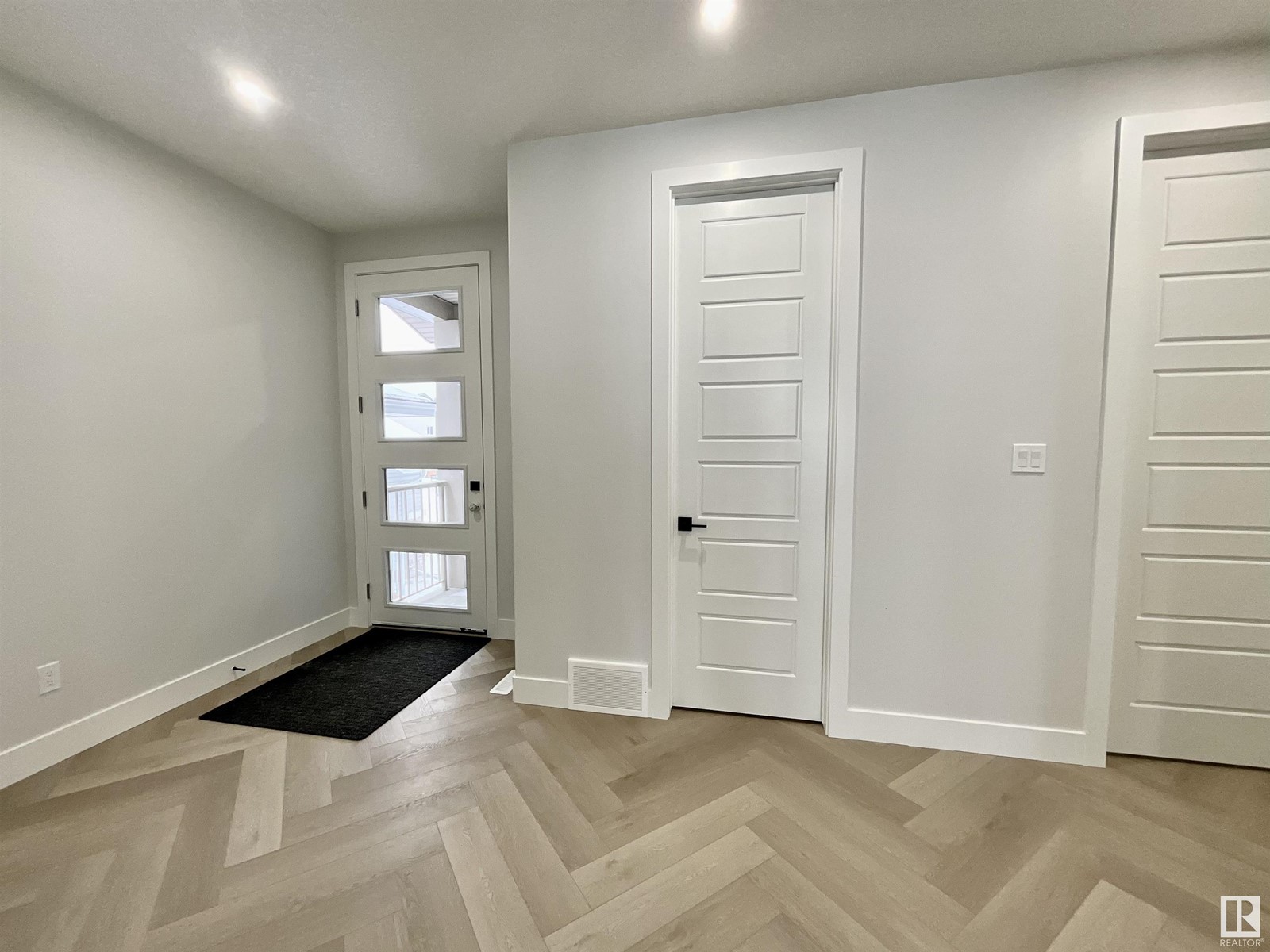 25 BAKER ST