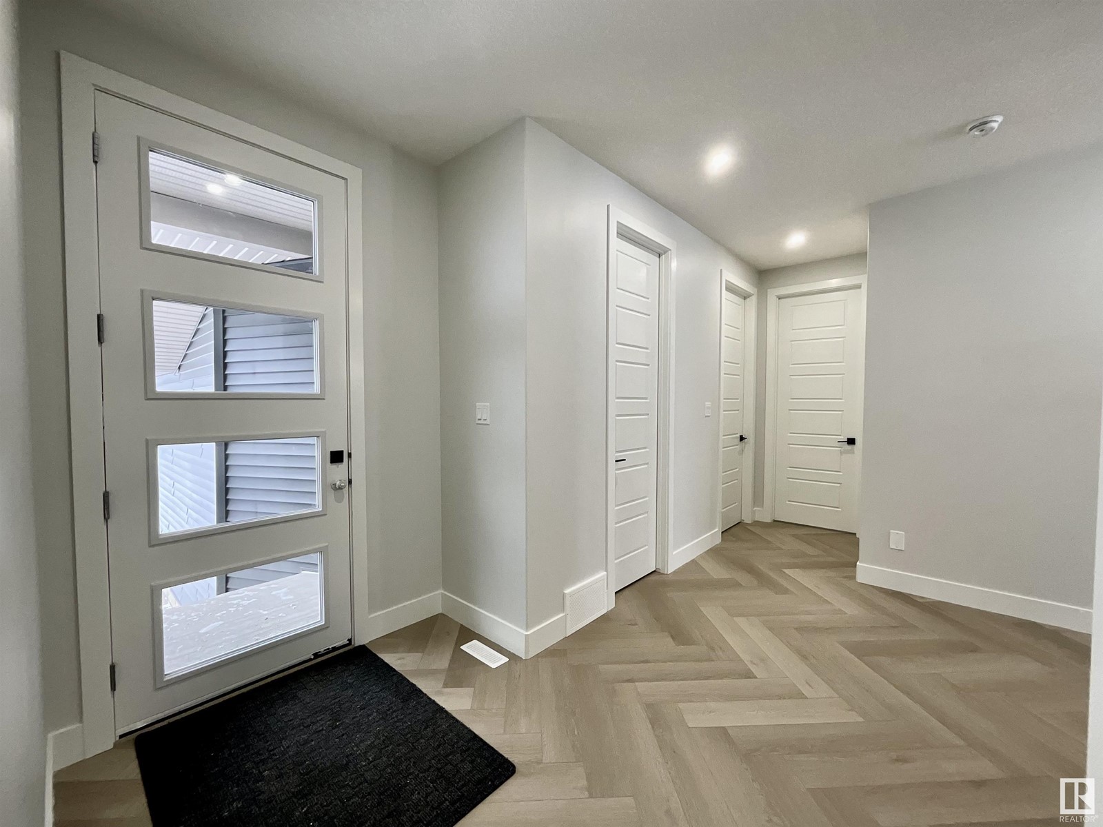 25 BAKER ST
