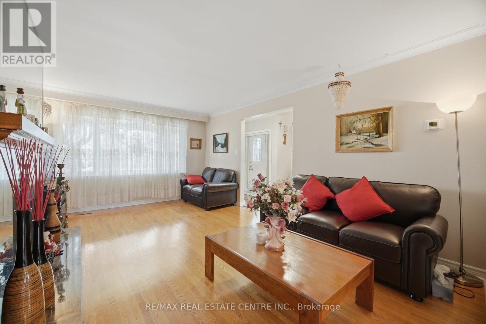 3590 FIELDGATE DRIVE