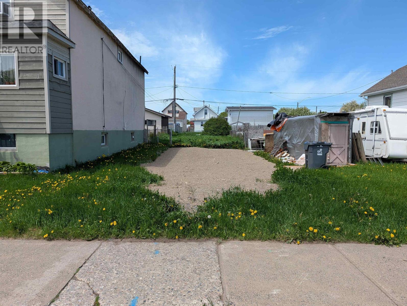 Photo 1 of 1 — 833 MCINTOSH ST, THUNDER BAY, ON P7C3A7