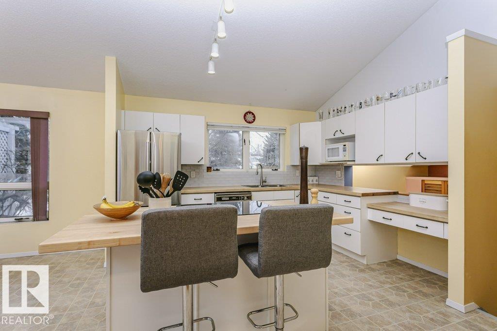 15004 103 AV NW