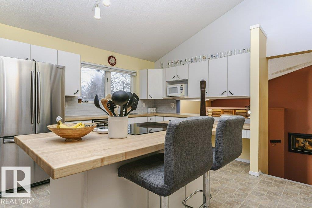15004 103 AV NW