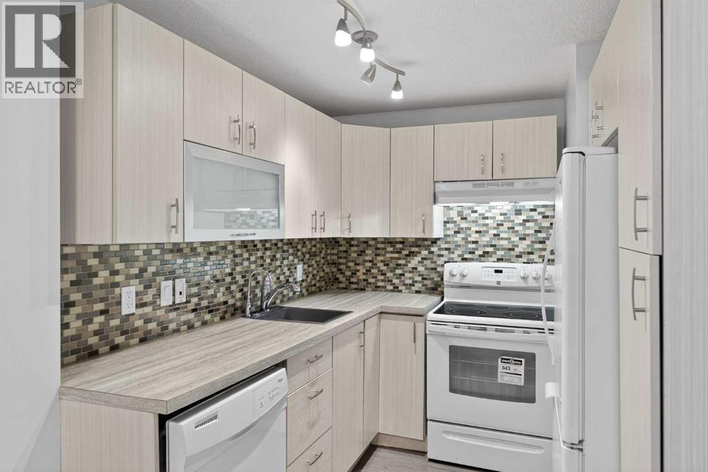 2, 713 Mcdougall Road NE