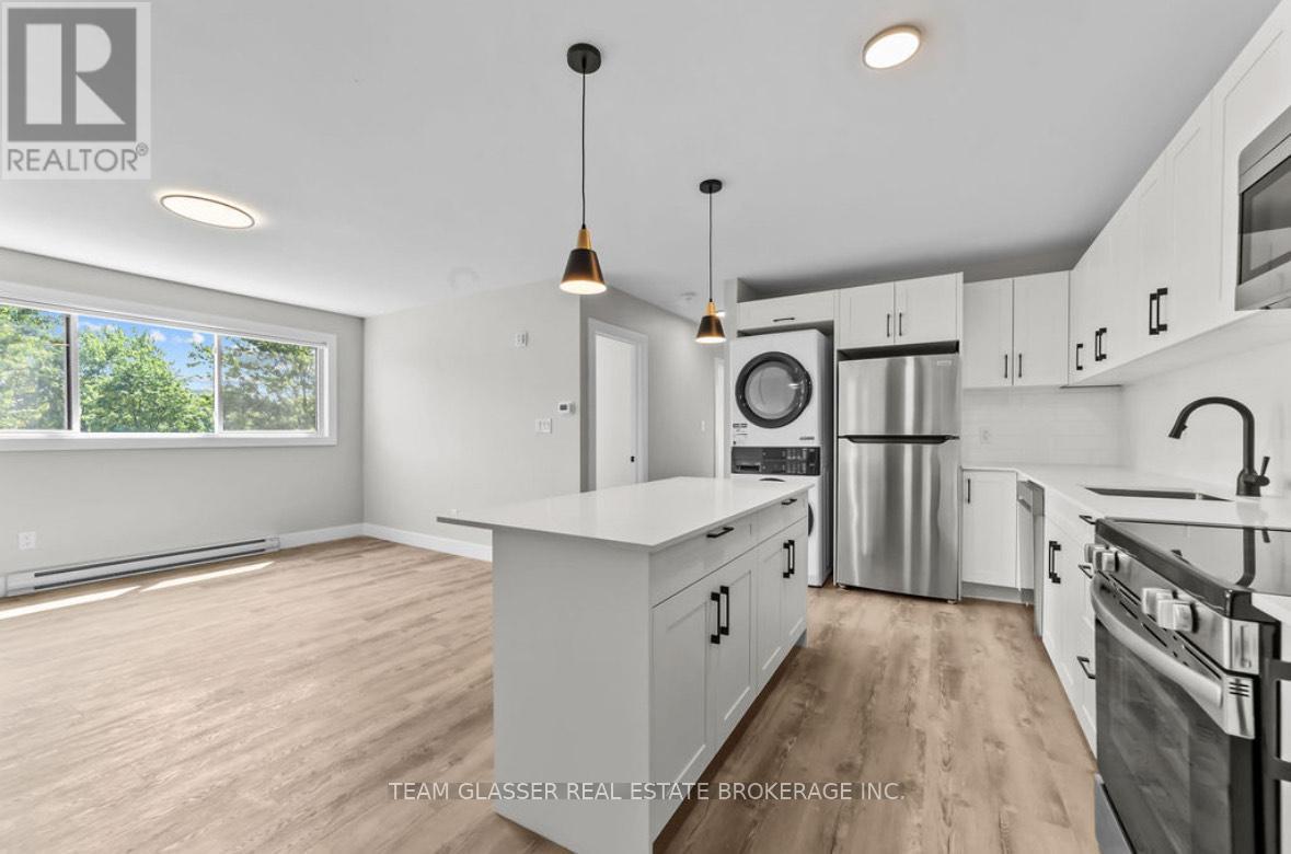 UNIT 14 - 400 SCENIC DRIVE