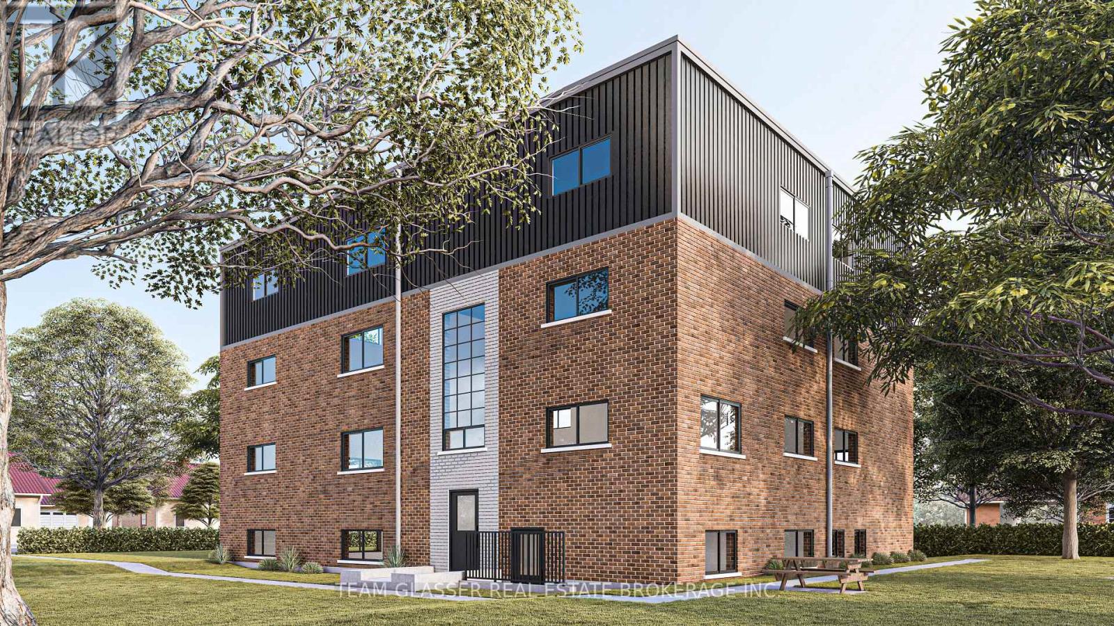UNIT 14 - 400 SCENIC DRIVE