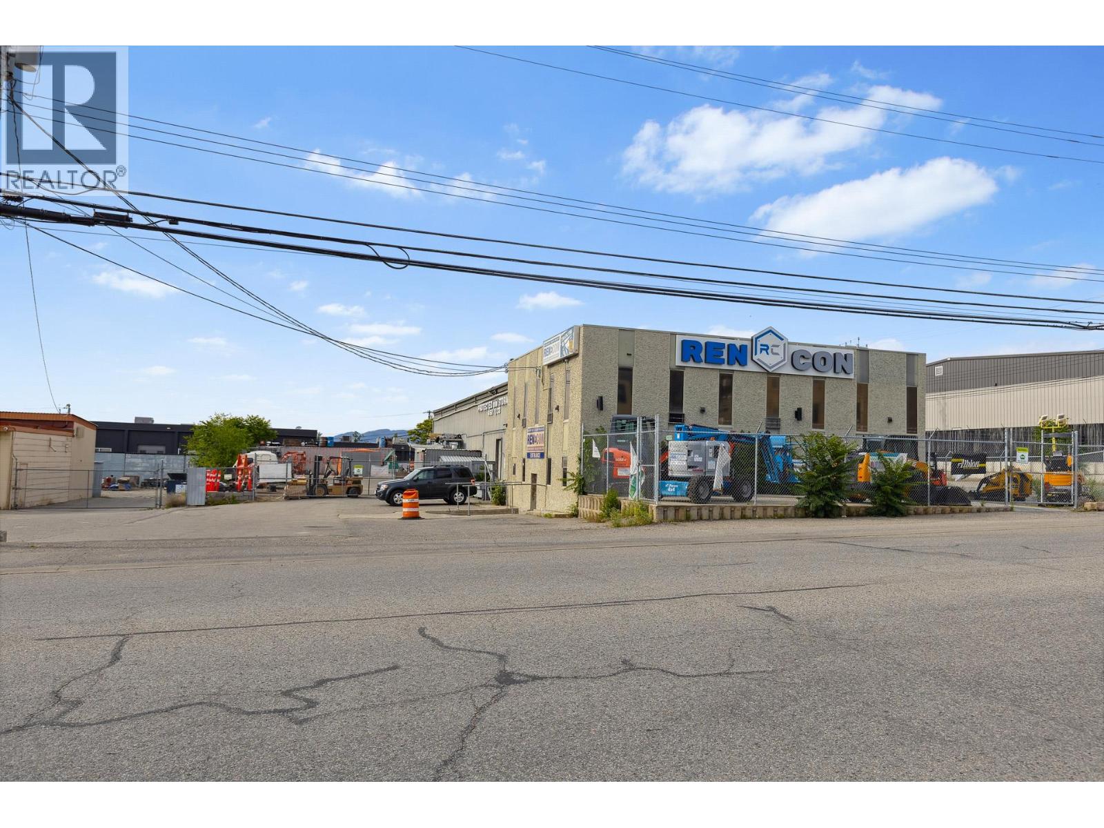 275 Okanagan Avenue E