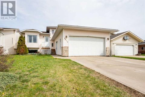 8814 108 Avenue Grande Prairie AB T8X1L6