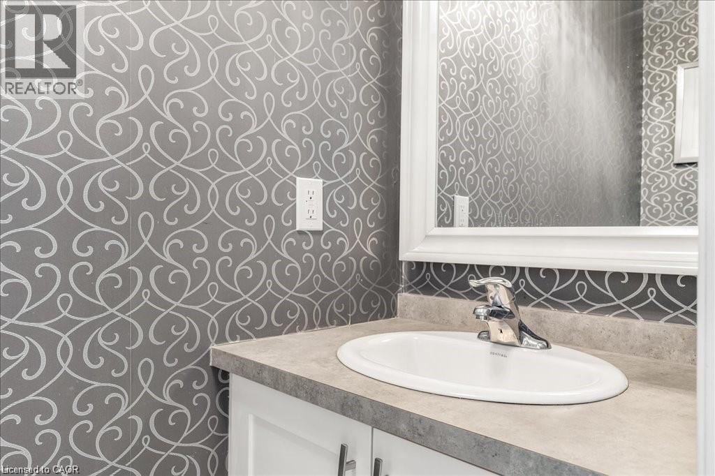 6 1/2 KOPPERFIELD Lane