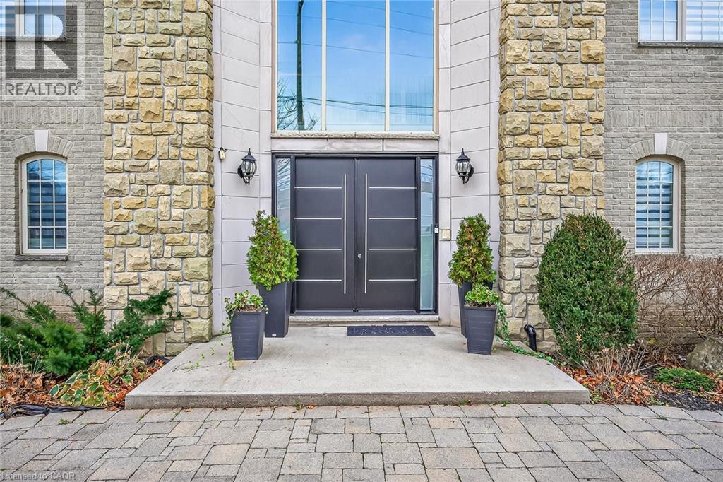 397 CAITHNESS Street E