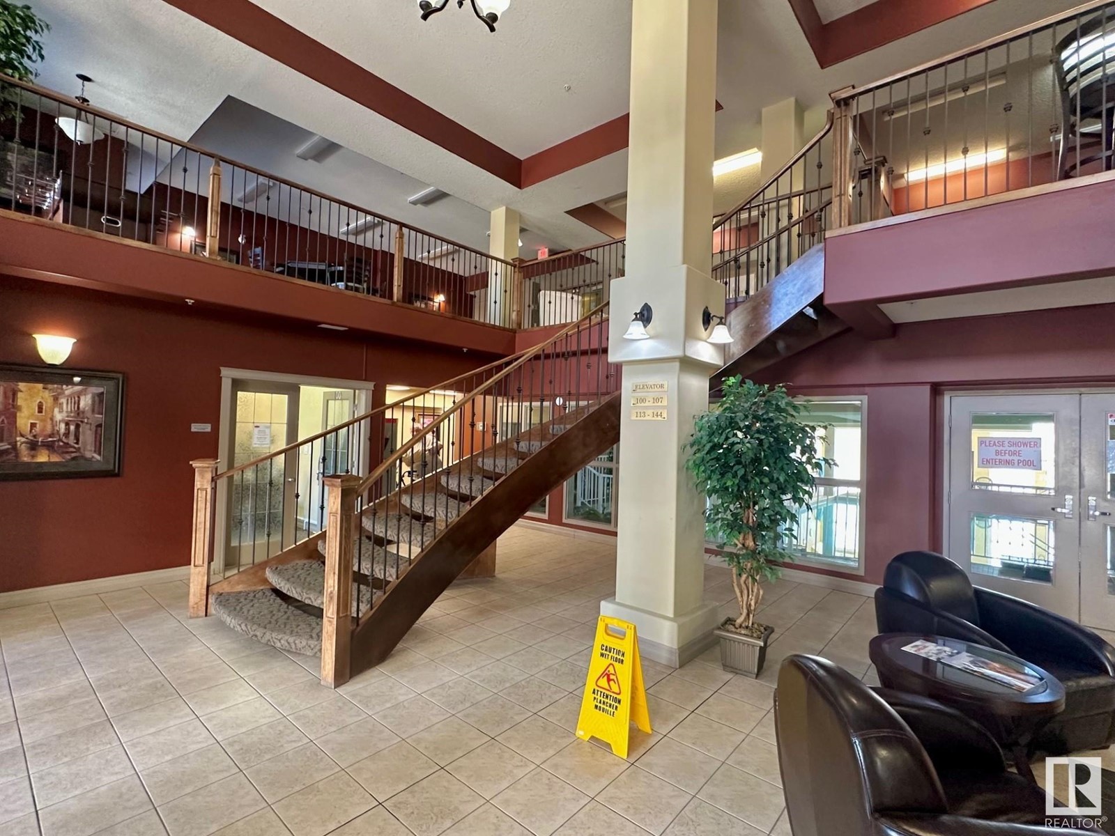 #308 45 INGLEWOOD DR