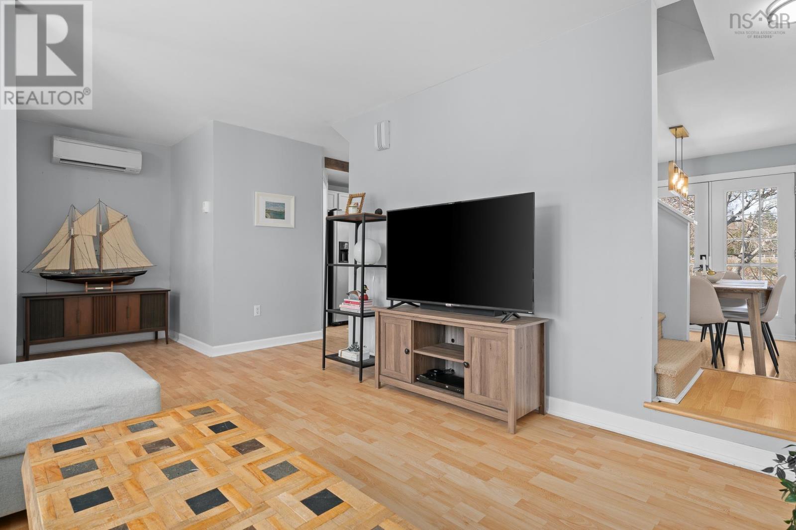 195 Greenwood Avenue