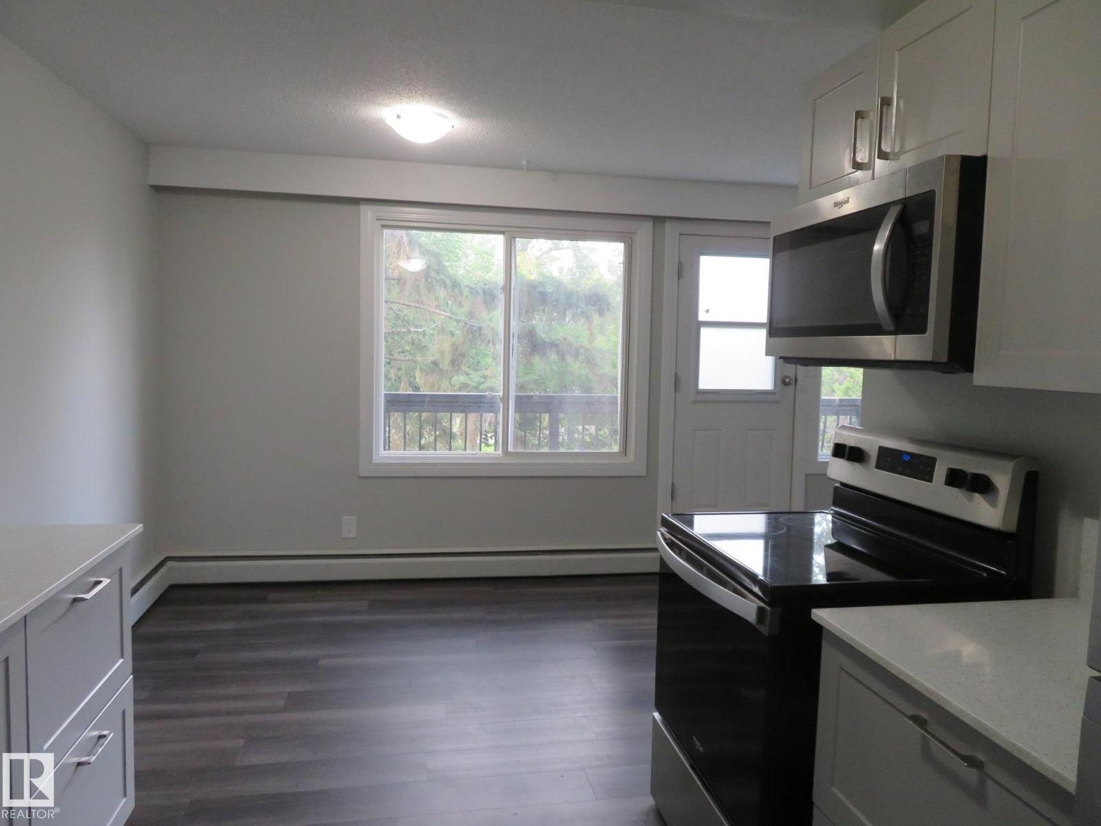 #205 7805 159 ST NW