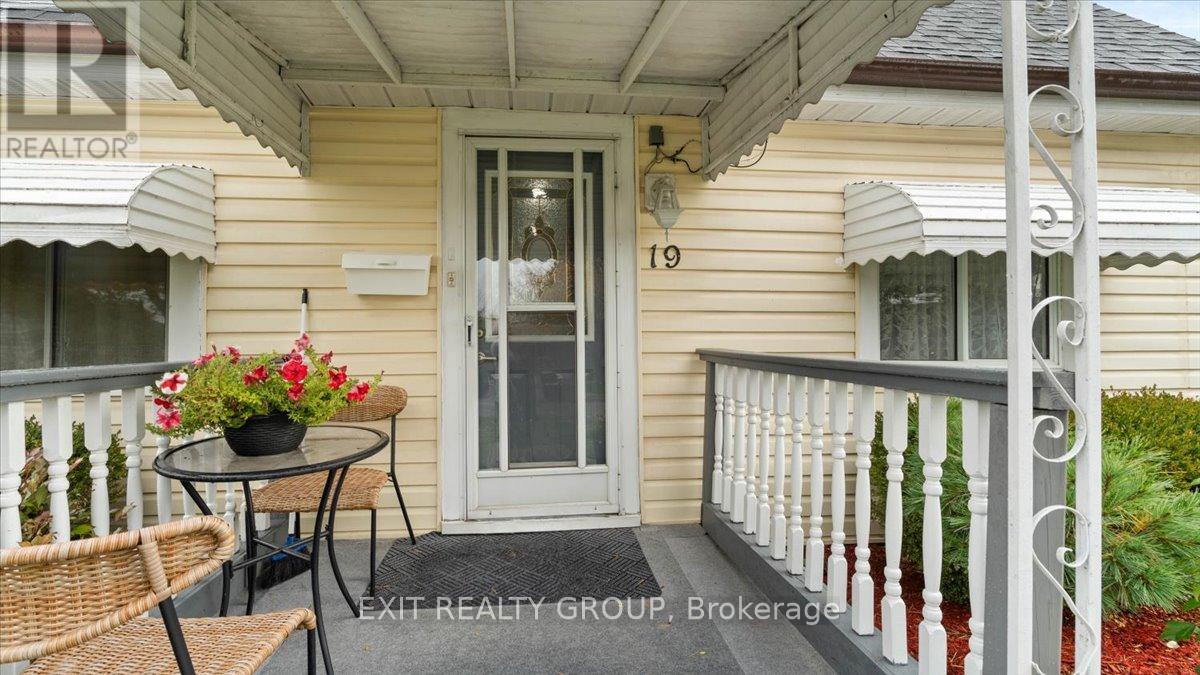 19 RAMSAY AVENUE