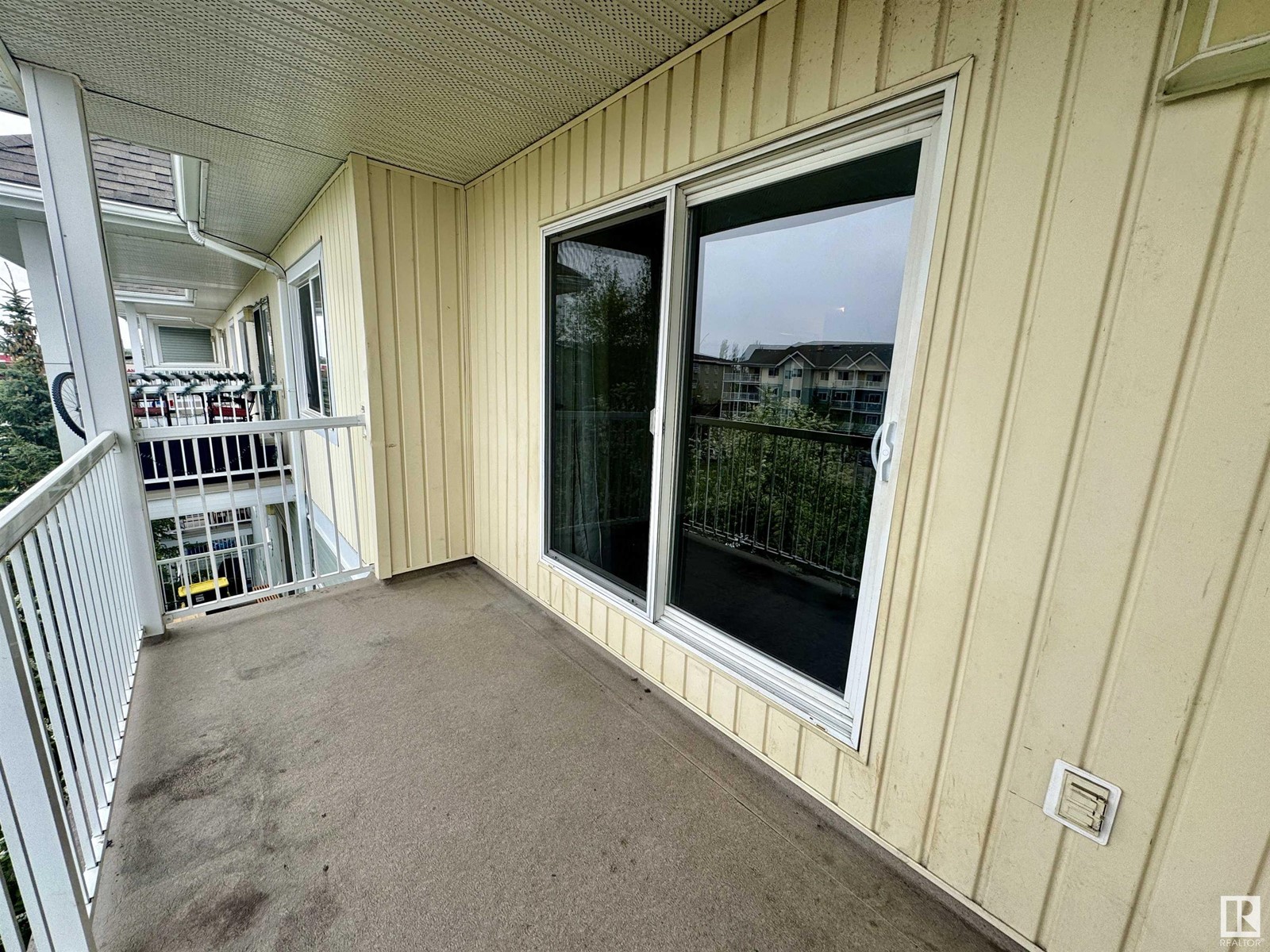 #417 70 WOODSMERE CL