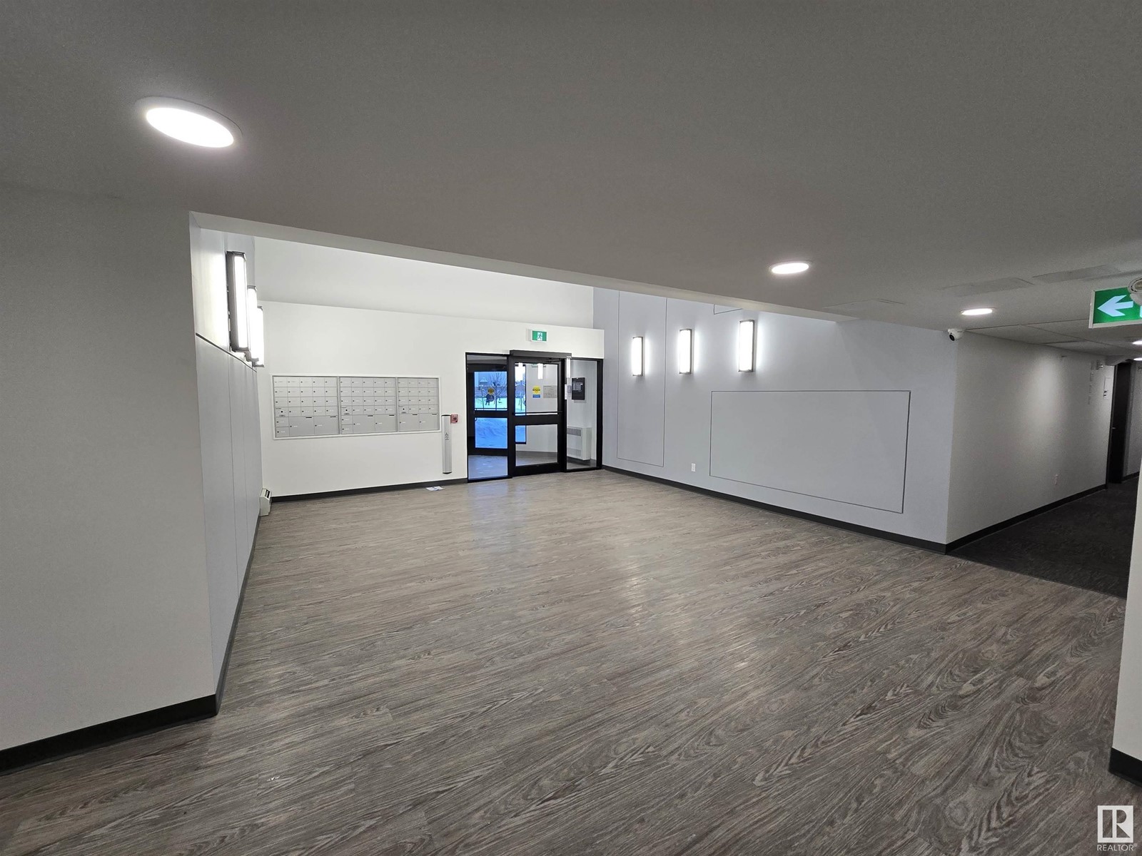 #205 9504 182 ST NW