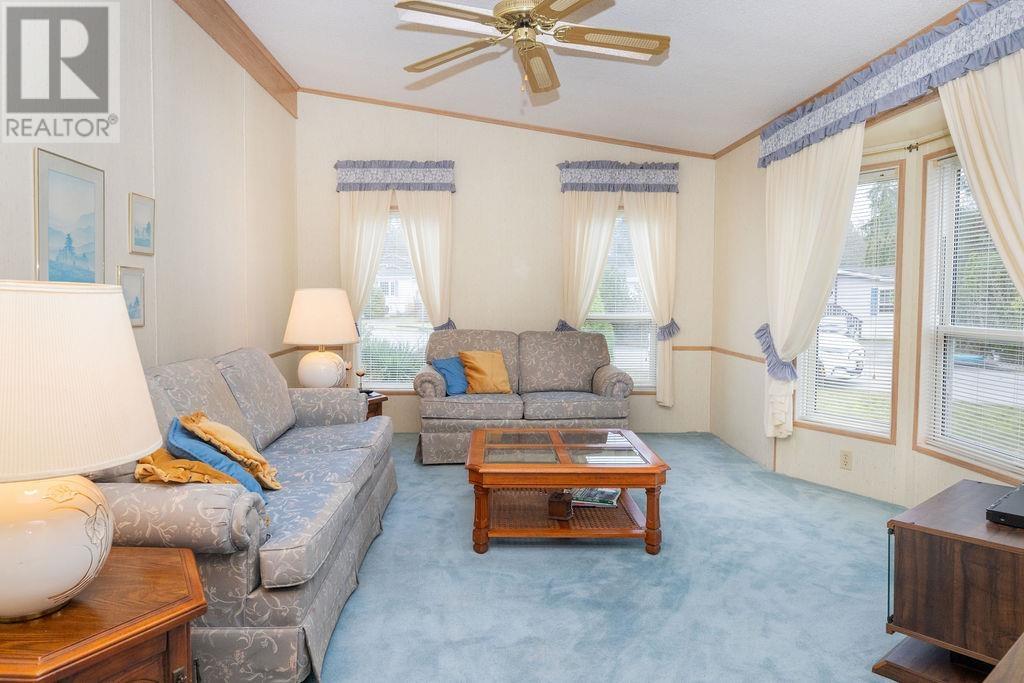 80 1413 SUNSHINE COAST HIGHWAY