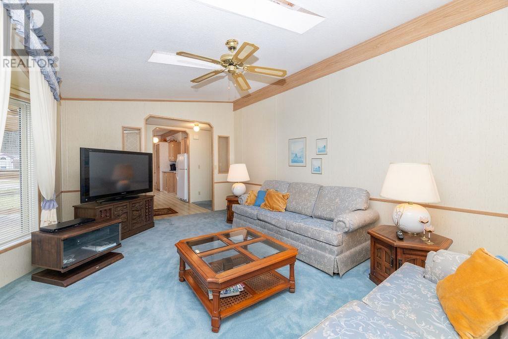 80 1413 SUNSHINE COAST HIGHWAY