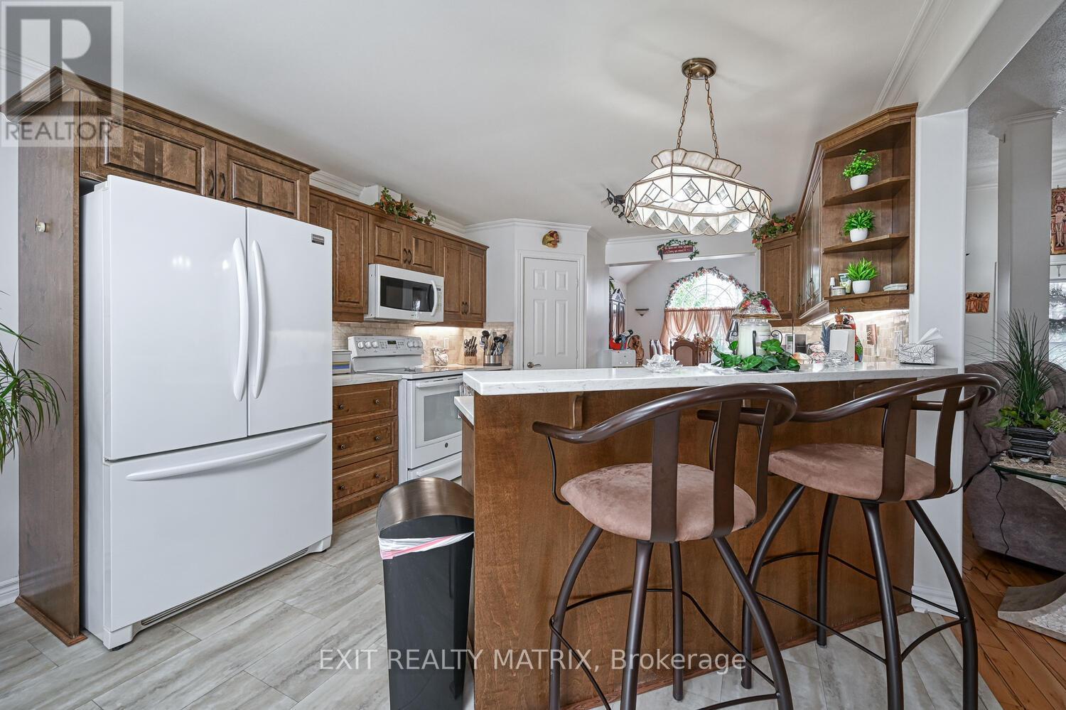 2573 MITCHELL STREET