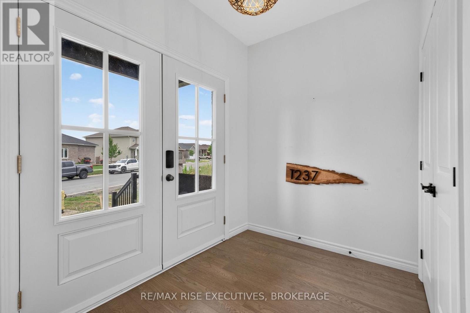 1237 CARFA CRESCENT
