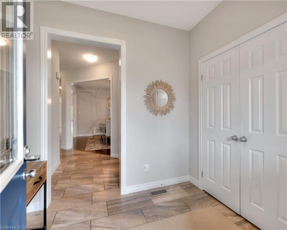 435 RIDEAU RIVER Street