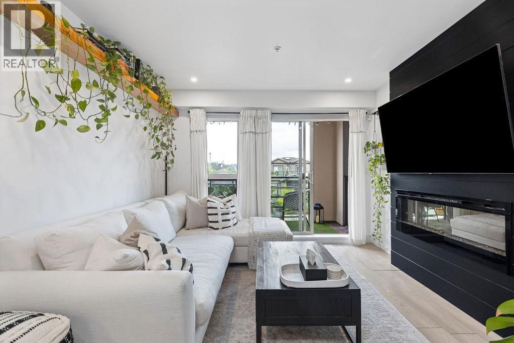 232 4550 FRASER STREET