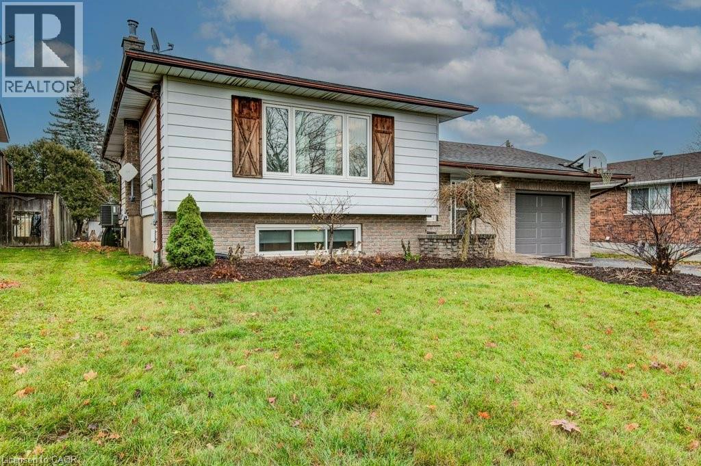 44 REINER Crescent E