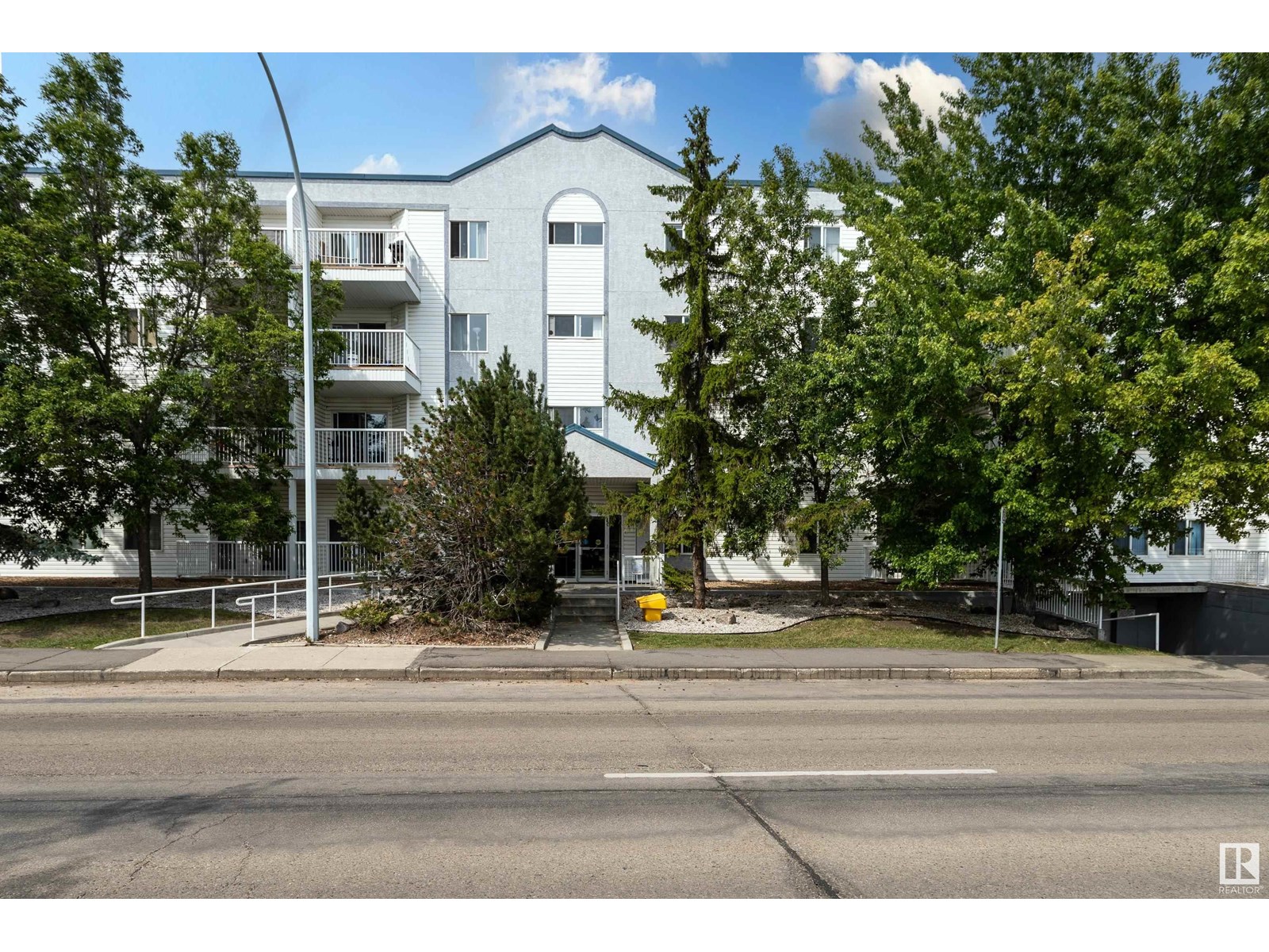 #403 11446 40 AV NW