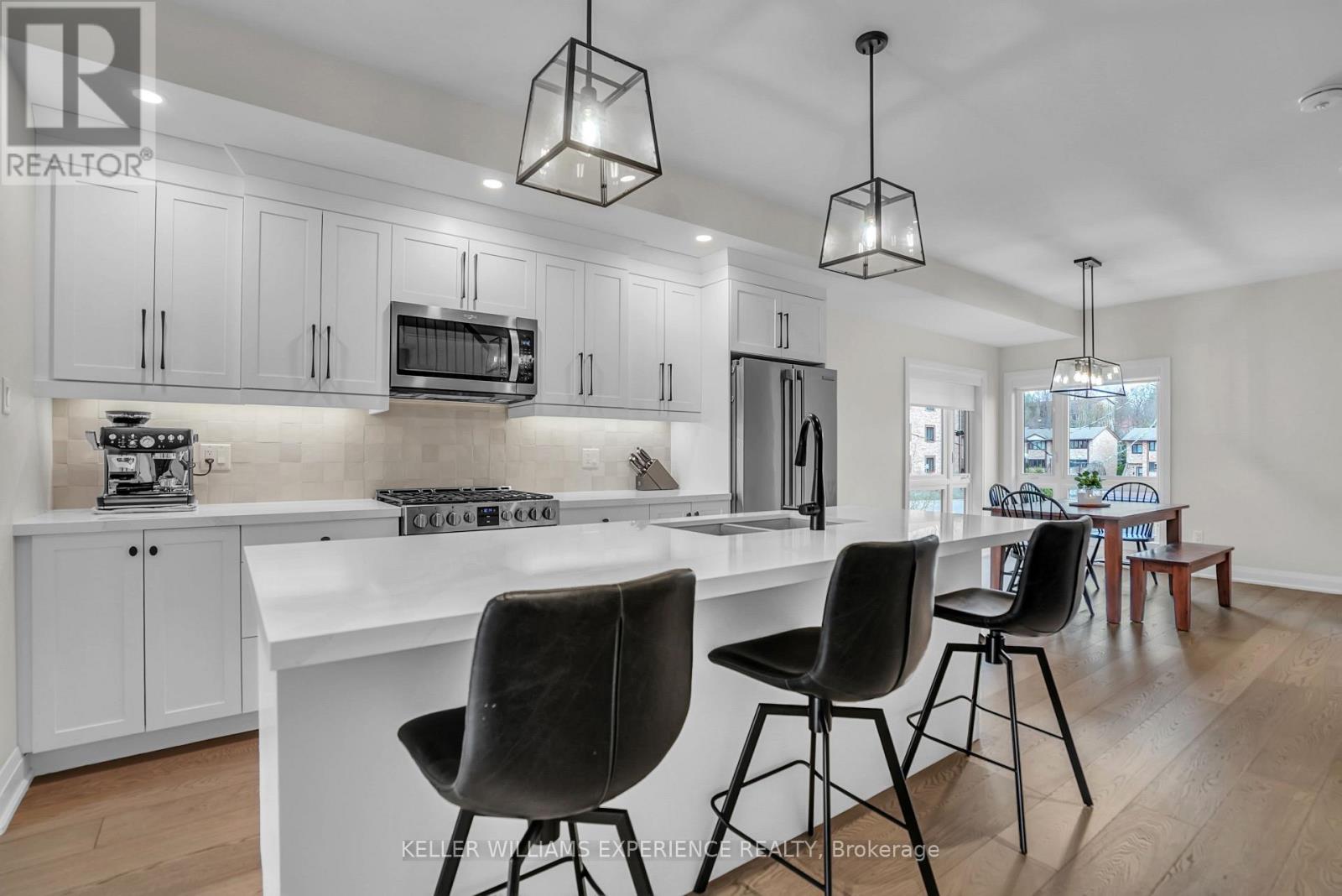 86 CLAPPERTON STREET