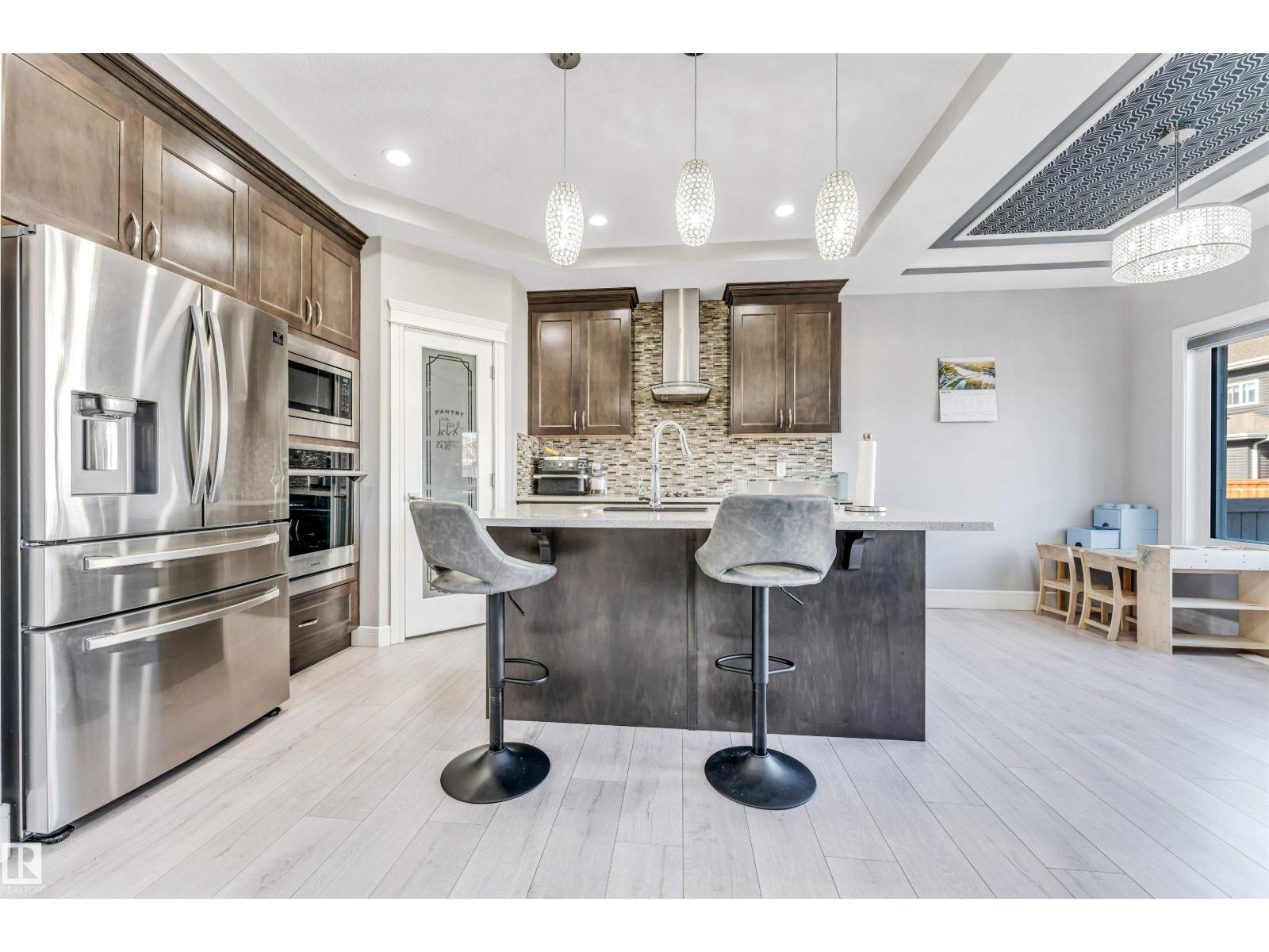 1103 29 ST NW