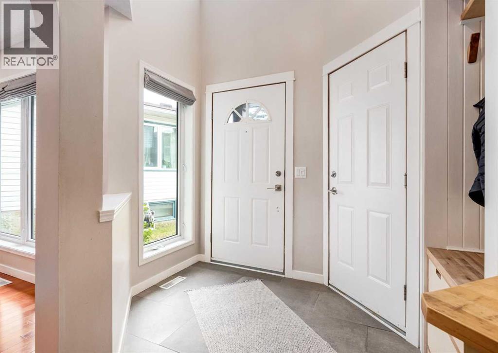 237 Scenic View Close NW
