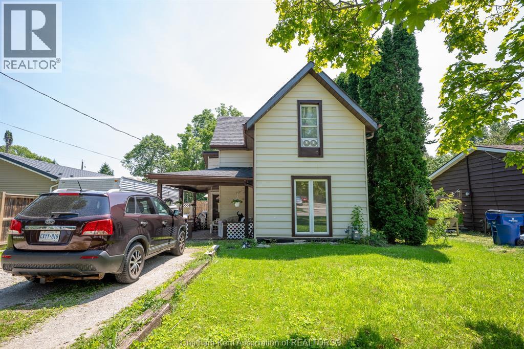 Photo 1 of 21 — 34 CAMPBELL STREET, Chatham, ON N7L5C5