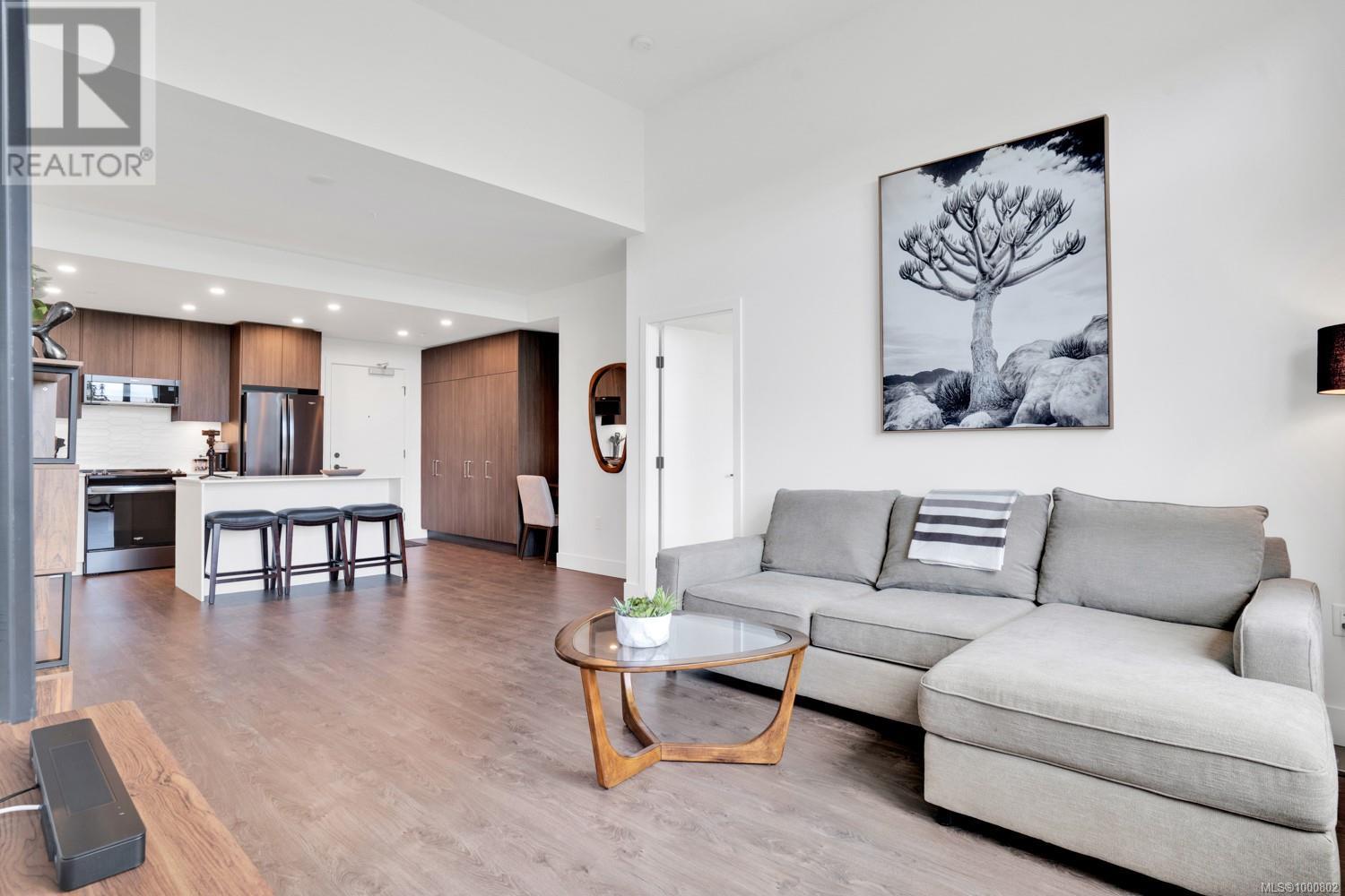 531 920 Reunion Ave