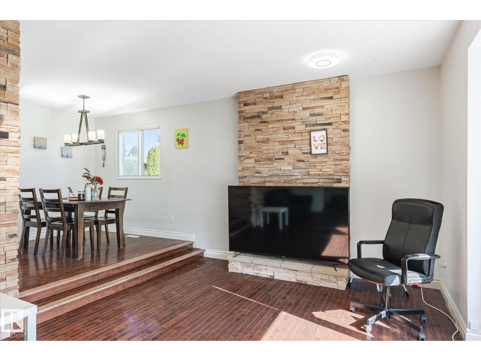 2520 116 ST NW