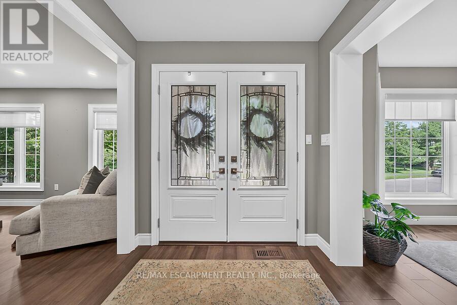 4 VALLEY RIDGE LANE