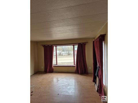 5316 46B ST Evansburg AB T0E0T0