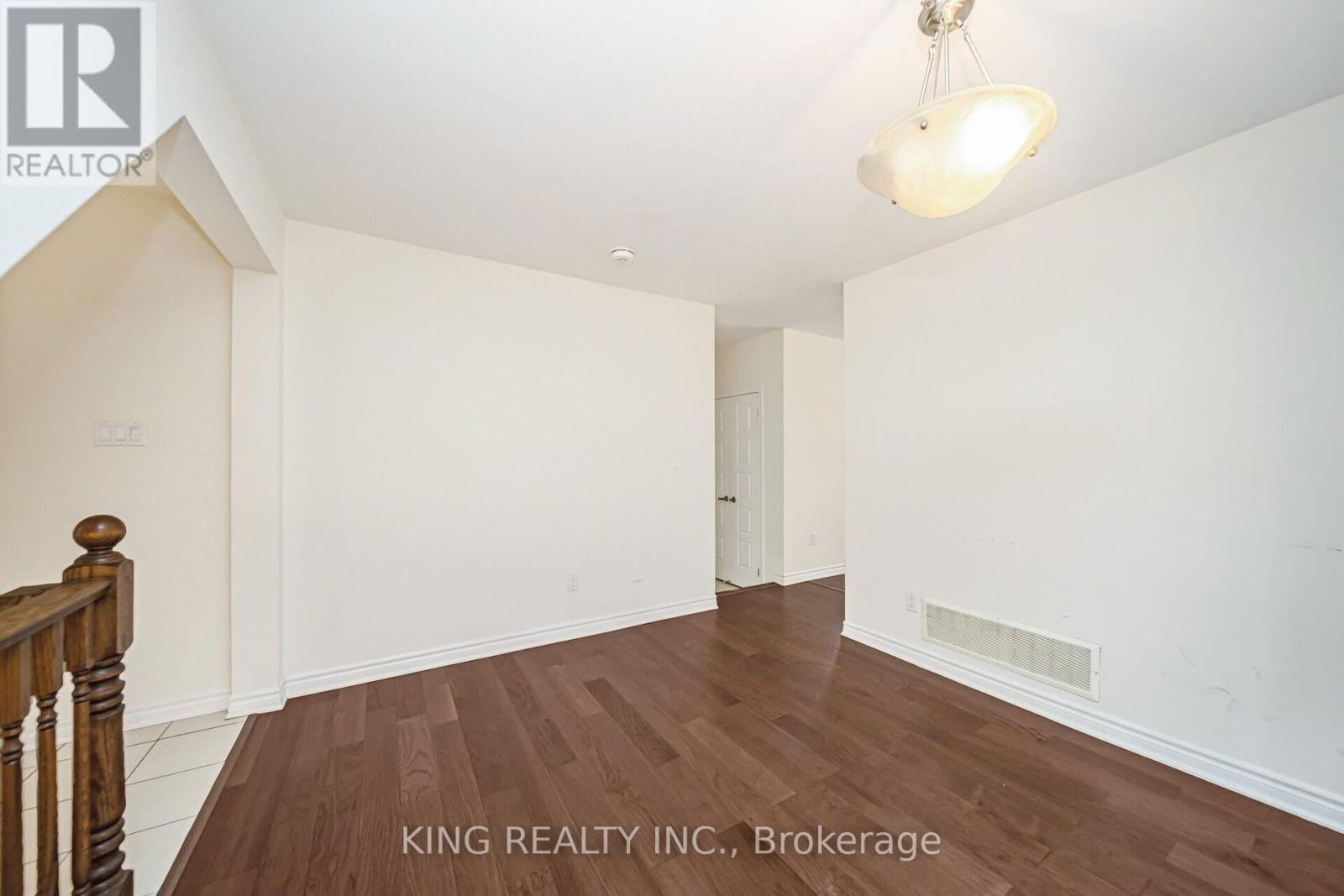 8 POINTER STREET