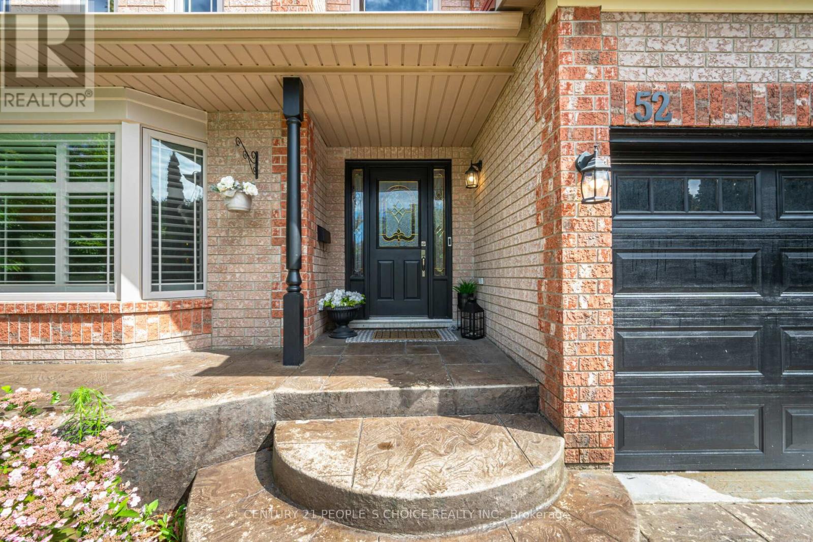 52 CANNING CRESCENT