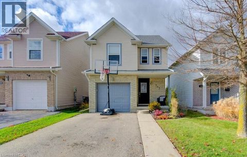 707 PARIS Boulevard Waterloo ON N2T2X9