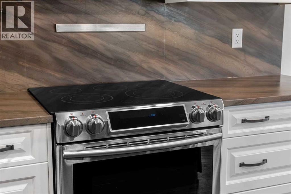 175 Kincora Crescent NW