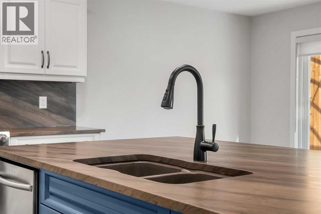 175 Kincora Crescent NW