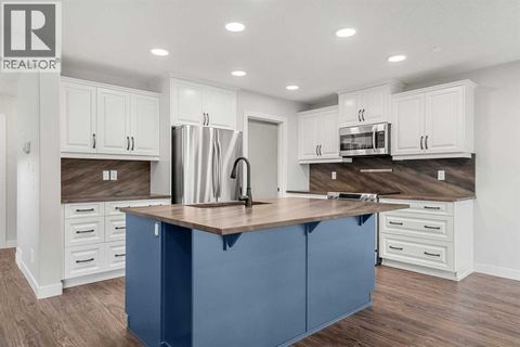 175 Kincora Crescent NW Calgary AB T3R0N4