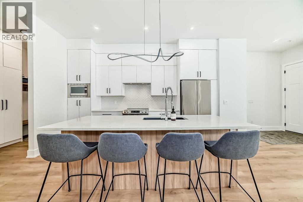 3, 3512 15 Street SW