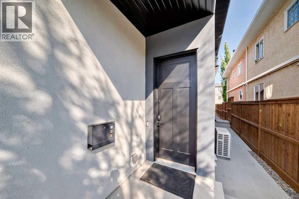 3, 3512 15 Street SW